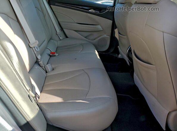 1G4ZS5SS7JU115259 2018 BUICK LACROSSE Silver Vista de los asientos traseros