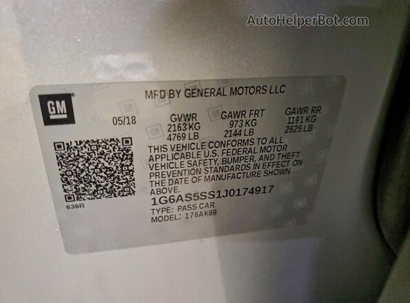 1G6AS5SS1J0174917 2018 CADILLAC CTS Silver Widok komory silnika