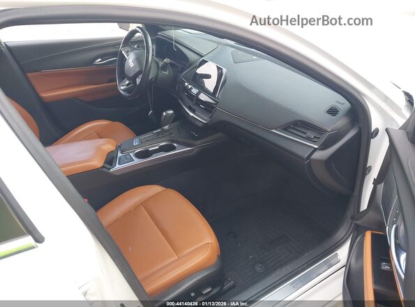 1G6DB5RK7N0130672 2022 CADILLAC CT4 White Вид салону спереду