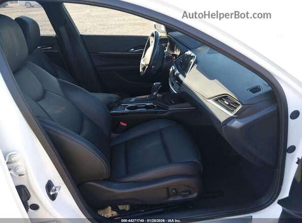 1G6DJ5RK2R0131902 2024 CADILLAC CT4 White Widok wnętrza z przodu