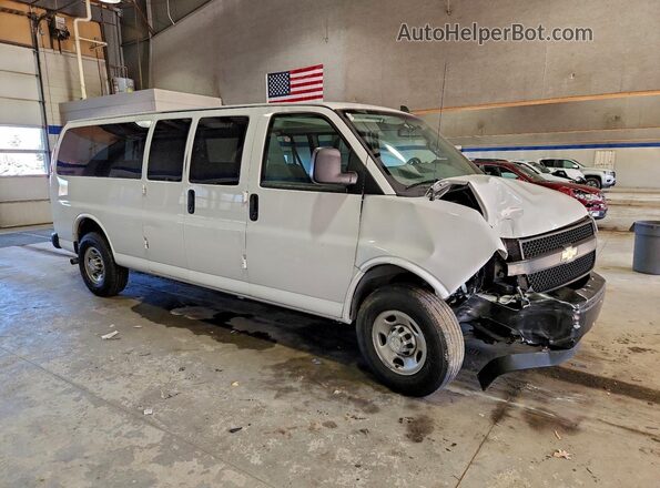 1GAZGNFP6P1109726 2023 CHEVROLET EXPRESS White Front right