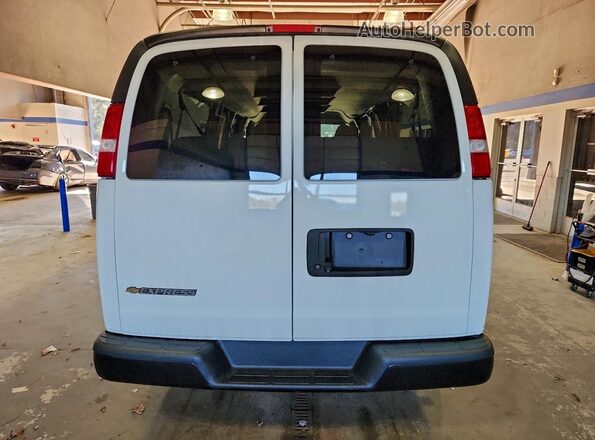 1GAZGNFP6P1109726 2023 CHEVROLET EXPRESS White Rear view