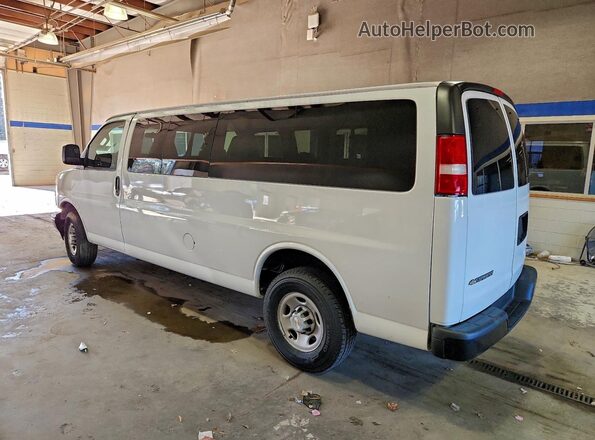 1GAZGNFP6P1109726 2023 CHEVROLET EXPRESS White Rear left
