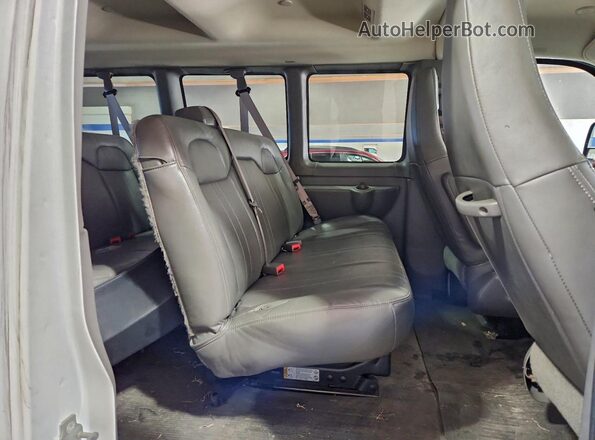 1GAZGNFP6P1109726 2023 CHEVROLET EXPRESS White Rear interior view