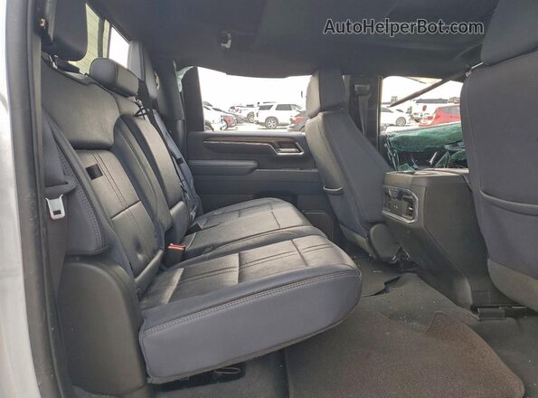 1GC4YREY3RF310697 2024 CHEVROLET SILVERADO White Widok tylnych siedzeń