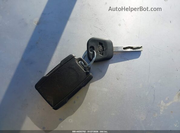 1GCGSCEN2H1331408 2017 CHEVROLET COLORADO Серебряный Вид панели приборов