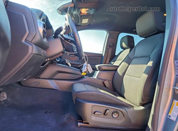 1GCPSCEK7R1194506 2024 CHEVROLET COLORADO Gray Front interior view