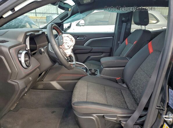 1GCPTDEK3P1123433 2023 CHEVROLET COLORADO Black Widok wnętrza z przodu