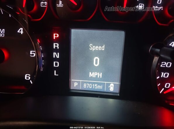 1GCRCPEC9JZ211141 2018 CHEVROLET SILVERADO White Vista de los asientos traseros