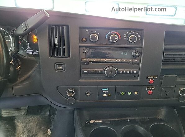1GCWGAFF8G1149185 2016 CHEVROLET EXPRESS White Widok zestawu wskaźników