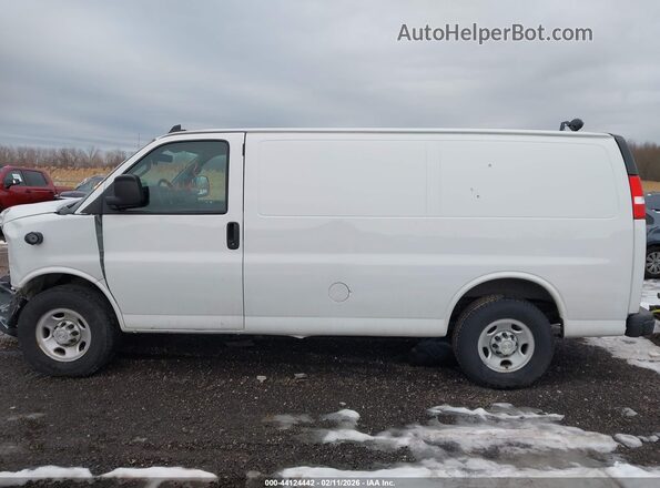 1GCWGAFP6N1225878 2022 CHEVROLET EXPRESS White Вид задньої частини салону