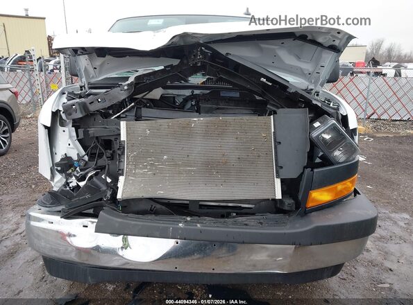 1GJZ7PFP7S1168546 2025 GMC SAVANA PASSENGER White Вид щитка приладів