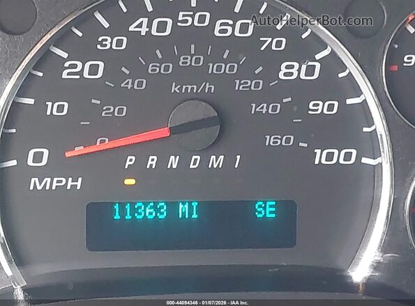 1GJZ7PFP7S1168546 2025 GMC SAVANA PASSENGER White 
