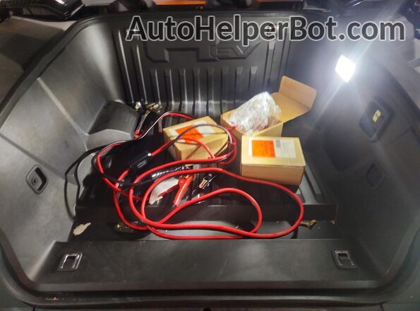 1GKB0RDC0RU103382 2024 GMC HUMMER Серый Вид задней части салона