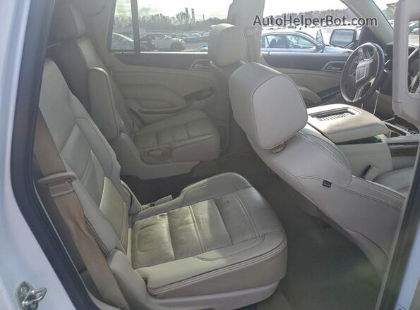 1GKS2CKJ4GR377516 2016 GMC YUKON Белый Вид задней части салона