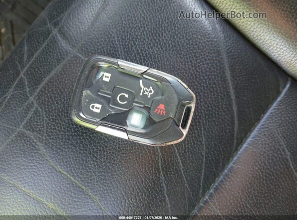 1GNSKBKC9JR100978 2018 CHEVROLET TAHOE Gray Widok deski rozdzielczej