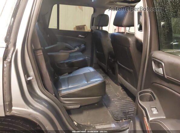 1GNSKCKC0LR113286 2020 CHEVROLET TAHOE Gray VIN կոդի պիտակի տեսք