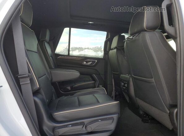 1GNSKSKD0PR217513 2023 CHEVROLET TAHOE White Widok wnętrza z tyłu