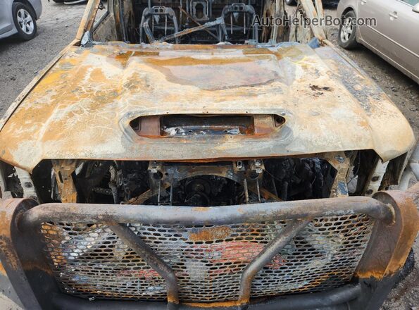 1GT12UEY0JF268159 2018 GMC SIERRA Burn Widok wnętrza z tyłu