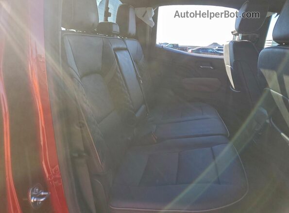 1GTP2FEK6S1234081 2025 GMC CANYON Red Հետևի նստատեղերի տեսք