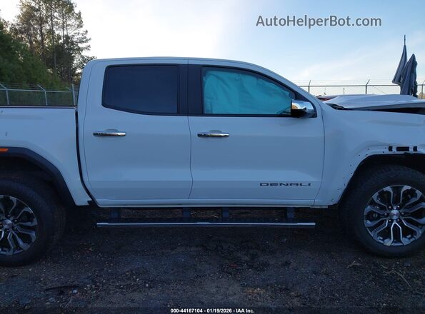 1GTP6FEK7R1150835 2024 GMC CANYON White Widok wnętrza 360 stopni