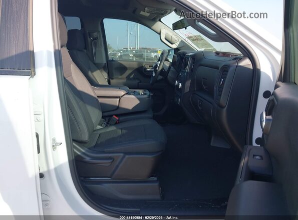 1GTPHAEK9TZ146467 2026 GMC SIERRA White Vista interior delantera