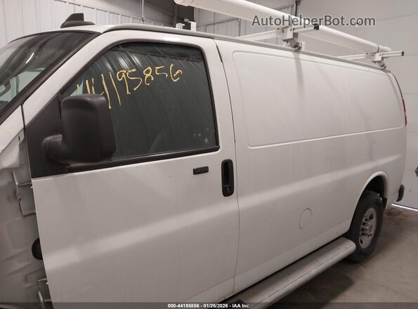1GTW7AF70M1219850 2021 GMC SAVANA CARGO White 