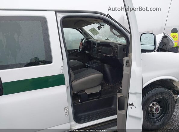 1GTW7AF70M1260768 2021 GMC SAVANA 2500 White 