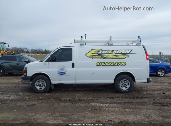 1GTW7AFF5G1904695 2016 GMC SAVANA 2500 White Панорамний вид салону 360°