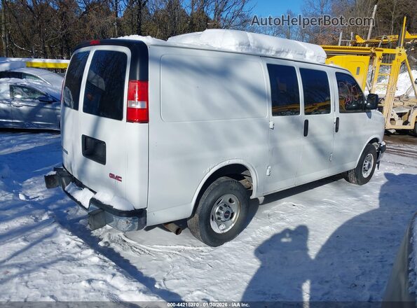 1GTW7AFF8H1908662 2017 GMC SAVANA 2500 White Rear right