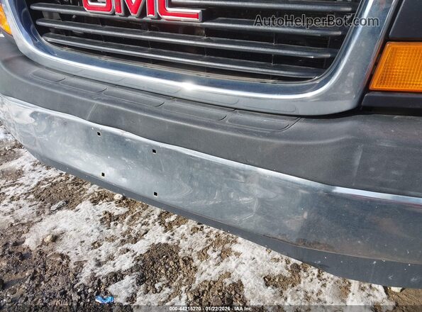 1GTW7AFF8H1908662 2017 GMC SAVANA 2500 White 