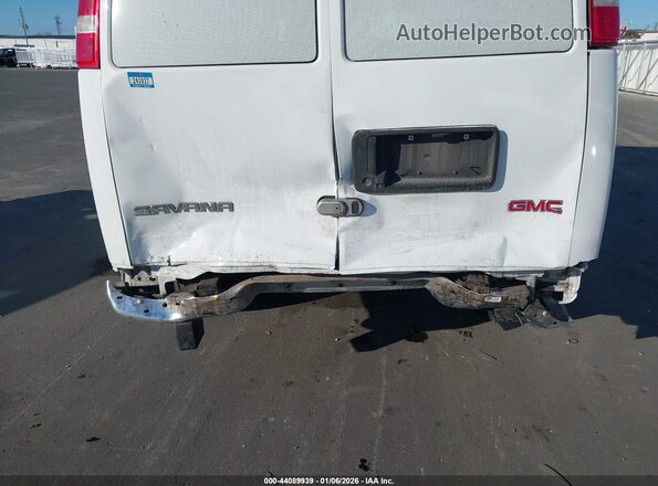1GTW7AFG5L1206686 2020 GMC SAVANA CARGO White Vista frontal