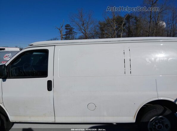 1GTW7AFG6K1337589 2019 GMC SAVANA 2500 Белый Панорамный вид салона 360°