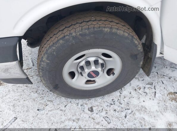 1GTW7AFG7K1340288 2019 GMC SAVANA 2500 White Widok zestawu wskaźników