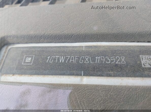 1GTW7AFG8L1193528 2020 GMC SAVANA CARGO White Widok komory silnika