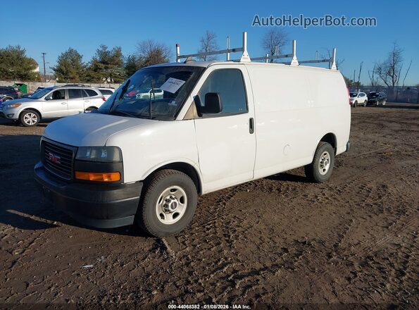 1GTW7AFG9J1335432 2018 GMC SAVANA 2500 Белый Передняя левая четверть