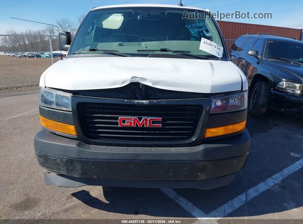 1GTW7AFP0N1139272 2022 GMC SAVANA CARGO White Widok deski rozdzielczej