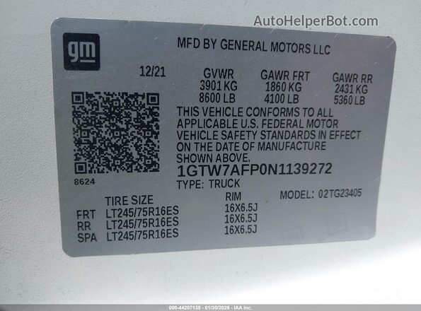 1GTW7AFP0N1139272 2022 GMC SAVANA CARGO White Widok komory silnika