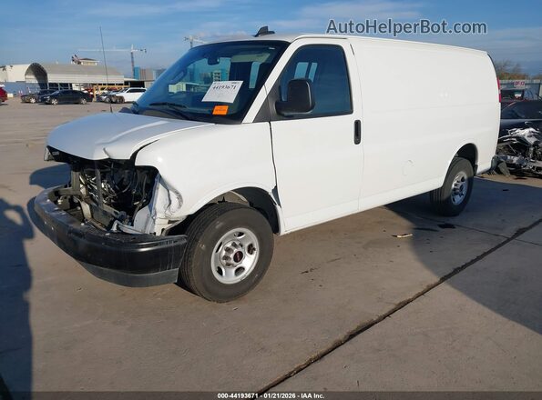 1GTW7AFP1R1102284 2024 GMC SAVANA CARGO White Առջևի ձախ երեք քառորդ տեսարան