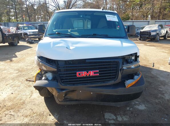 1GTW7AFP4M1182320 2021 GMC SAVANA CARGO White Front view