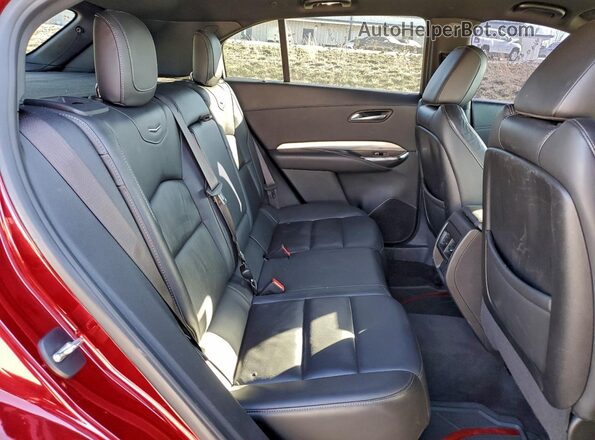 1GYFZCR44MF004945 2021 CADILLAC XT4 Red 