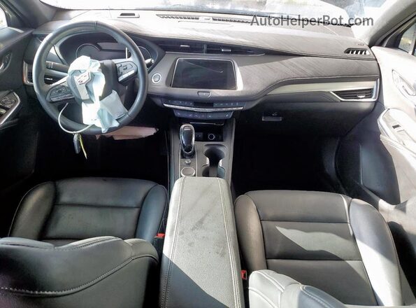 1GYFZCR44NF151123 2022 CADILLAC XT4 Charcoal Vista del salpicadero