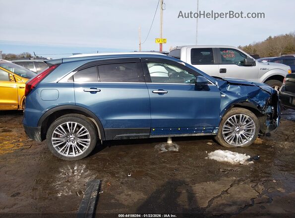 1GYFZDR41RF246721 2024 CADILLAC XT4 Blue Widok wnętrza z tyłu