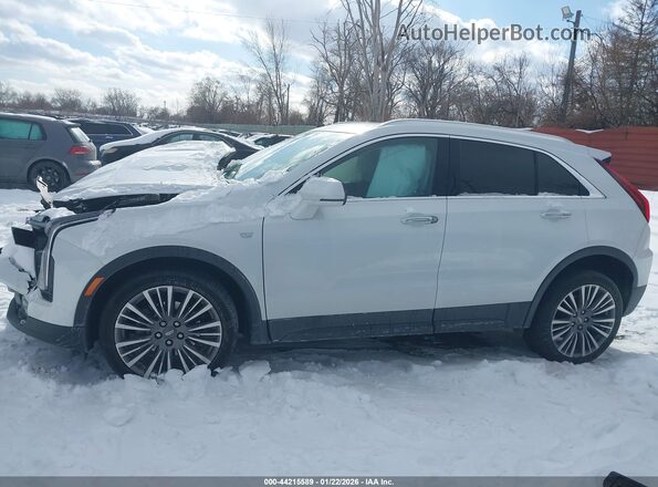 1GYFZDR49RF100387 2024 CADILLAC XT4 White Widok wnętrza 360 stopni