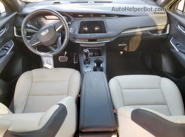 1GYFZER45PF105055 2023 CADILLAC XT4 Black Առջևի վահանակի տեսք