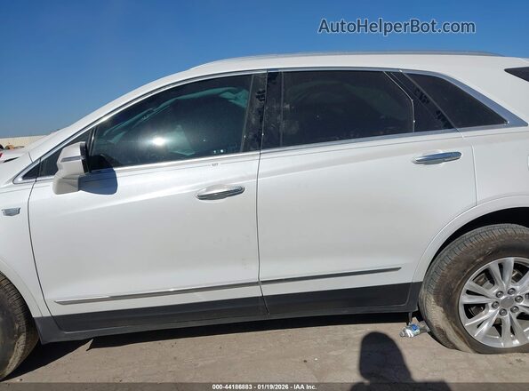 1GYKNAR44MZ222123 2021 CADILLAC XT5 White 