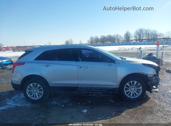 1GYKNARS4JZ215764 2018 CADILLAC XT5 Silver Սալոնի հետևի տեսք