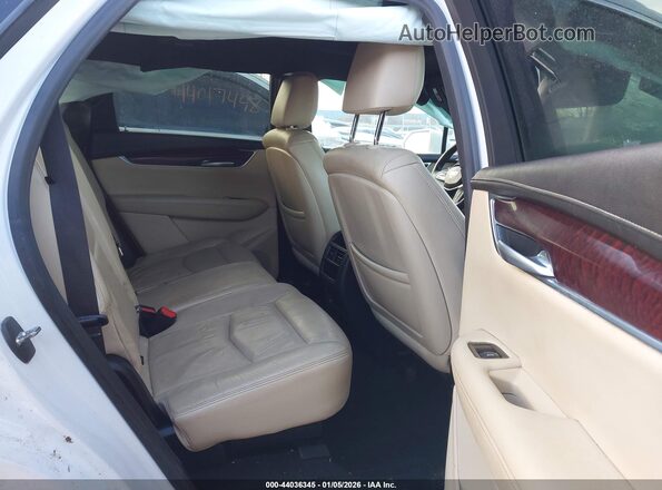 1GYKNCRS4JZ242555 2018 CADILLAC XT5 Белый Вид наклейки с VIN-кодом