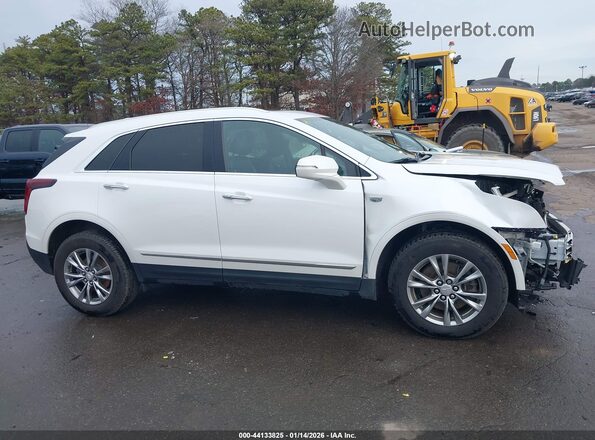 1GYKNDRS3MZ144272 2021 CADILLAC XT5 White Vista interior de 360 grados