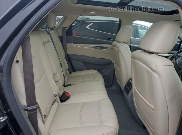 1GYKNFRS6KZ140984 2019 CADILLAC XT5 Черный Вид задней части салона